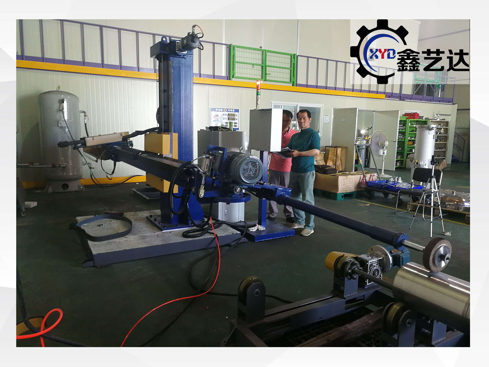 數(shù)控罐體拋光機(jī)使用時的注意事項